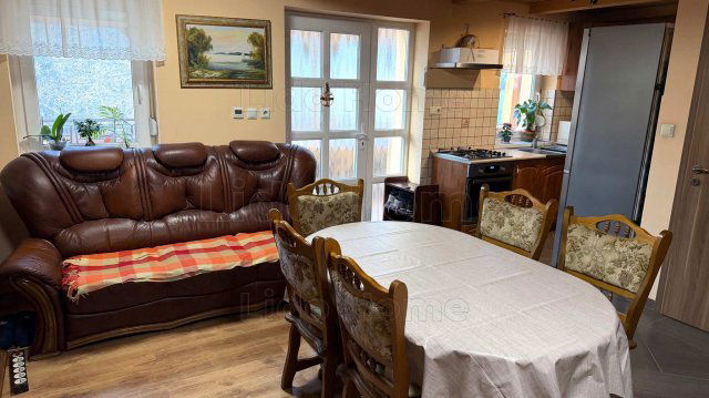 Eladó családi ház, Ságváron 115 M Ft, 4 szobás