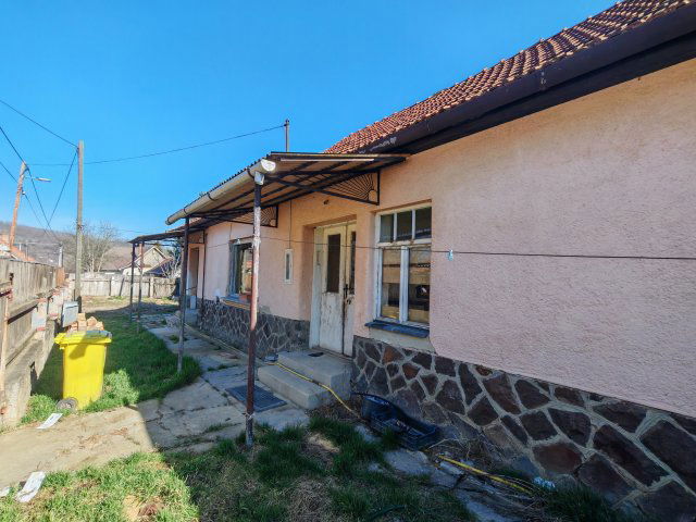 Eladó családi ház, Recsken 6.9 M Ft, 2 szobás