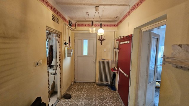 Eladó ikerház, Komlón, Székely Bertalan utcában 35 M Ft