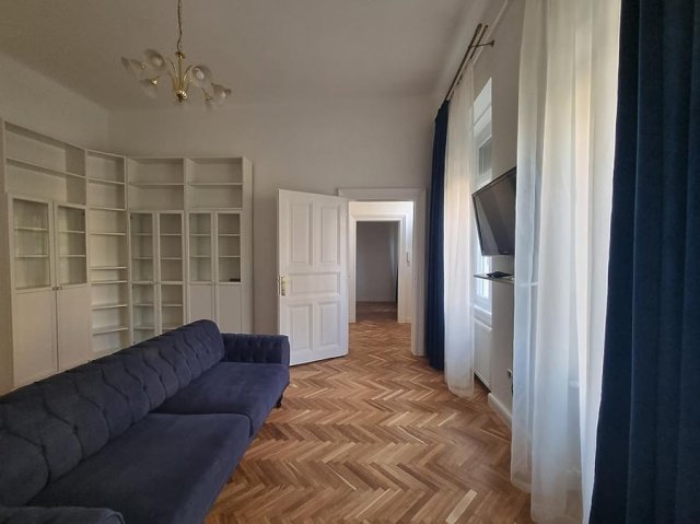 Kiadó téglalakás, albérlet, I. kerületben, Batthyány utcában
