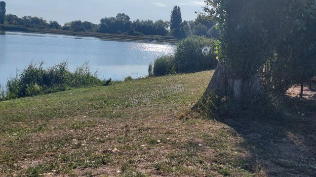 Eladó nyaraló, Dányon 27.5 M Ft, 3+2 szobás