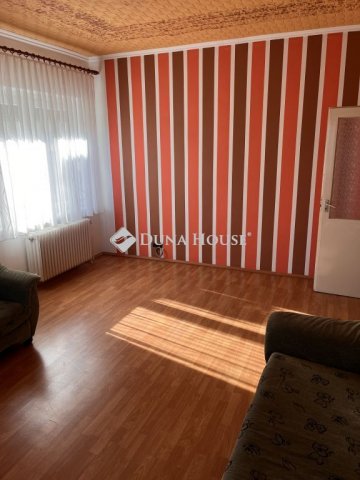 Eladó családi ház, Egyházasfaluban 62.9 M Ft, 6 szobás