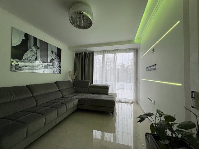 Eladó téglalakás, Budapesten, III. kerületben 168 M Ft, 3 szobás