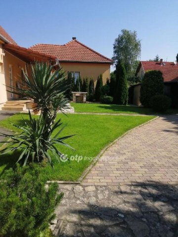 Eladó családi ház, Harkányban 114 M Ft, 4 szobás