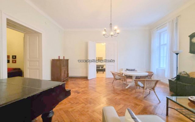 Eladó téglalakás, Budapesten, VI. kerületben, Eötvös utcában