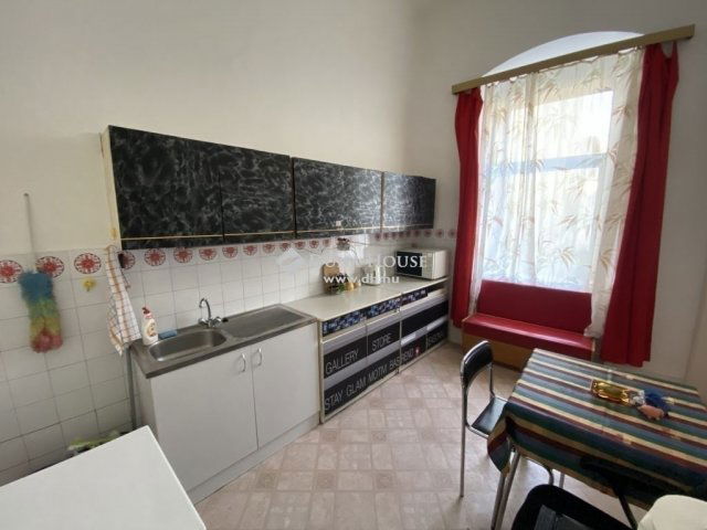 Eladó téglalakás, Pécsett 65.49 M Ft, 3 szobás