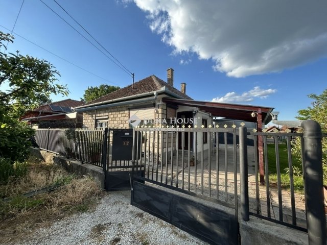 Eladó családi ház, Albertirsán 55 M Ft, 2 szobás