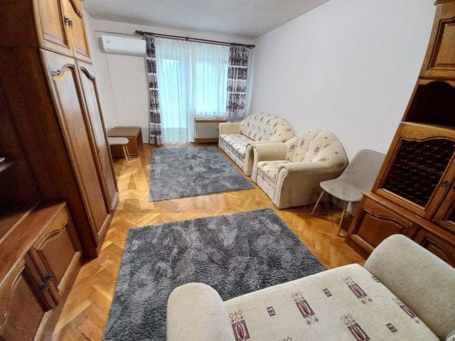 Kiadó téglalakás, albérlet, Szegeden 180 E Ft / hó, 2 szobás