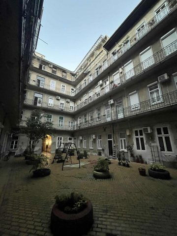 Eladó téglalakás, Budapesten, VII. kerületben 62.9 M Ft