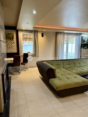 Eladó ikerház, Budapesten, XVIII. kerületben 130 M Ft, 4 szobás