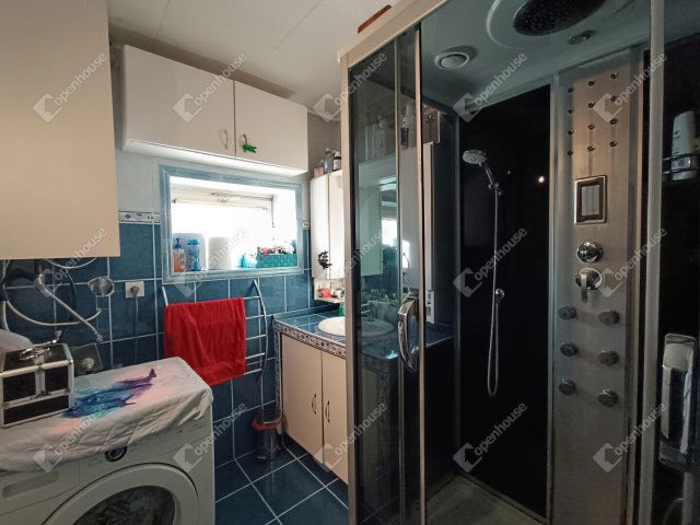 Eladó családi ház, Sopronban 120 M Ft, 7 szobás