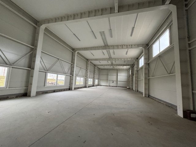 Eladó ipari ingatlan, Tiszaújvárosban 175 M Ft