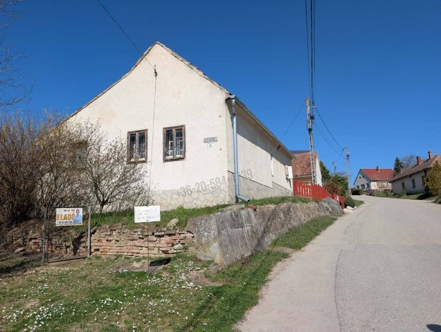 Eladó családi ház, Zalaszabaron 5.9 M Ft, 2 szobás