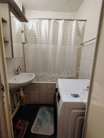 Eladó panellakás, Dunaújvárosban 34.5 M Ft, 2 szobás