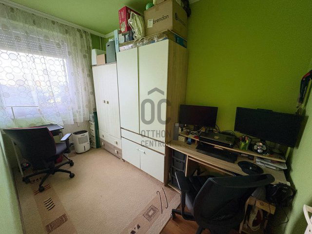 Eladó panellakás, Debrecenben 42.9 M Ft, 2 szobás