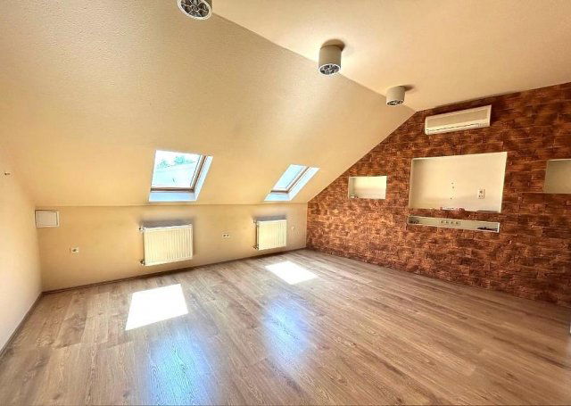 Eladó téglalakás, Budapesten, XX. kerületben 69.9 M Ft, 4 szobás