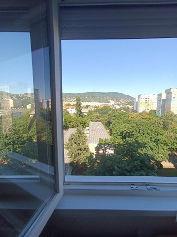 Eladó panellakás, Budapesten, III. kerületben, Szentendrei úton