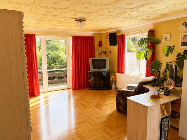 Eladó családi ház, Bicskén 109.9 M Ft, 3+3 szobás