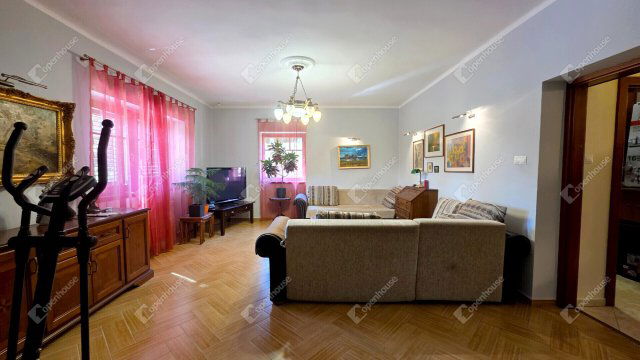 Eladó családi ház, Miskolcon 169.99 M Ft, 7 szobás