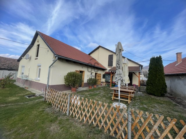 Eladó üzlethelyiség, Márianosztrán 85 M Ft, 4 szobás