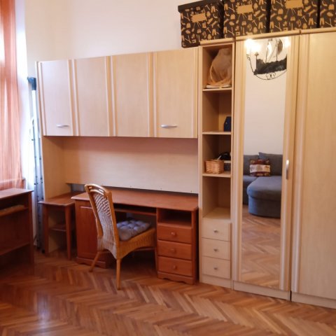 Kiadó téglalakás, albérlet, IX. kerületben, Kinizsi utcában