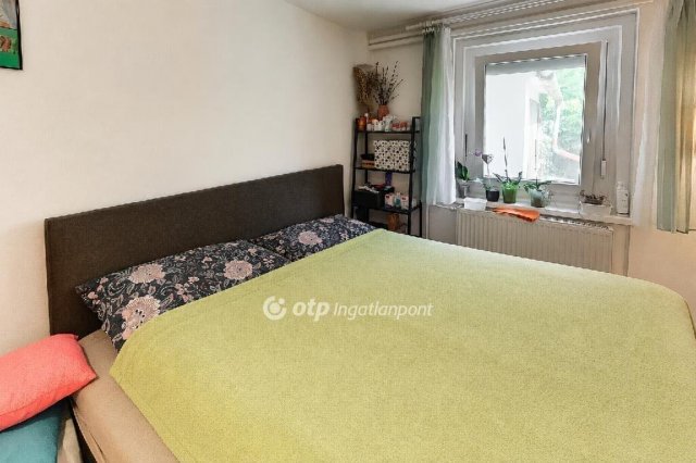 Eladó családi ház, Tárnokon 104.9 M Ft, 6 szobás
