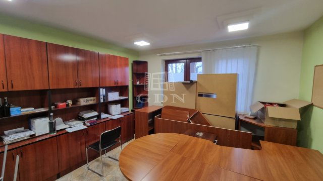 Kiadó iroda, Székesfehérvárott 50 E Ft / hó, 1 szobás