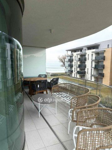 Eladó téglalakás, Siófokon 129.9 M Ft, 2 szobás