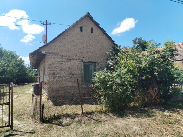 Eladó családi ház, Csőszön 9 M Ft, 2 szobás