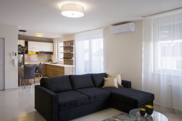 Kiadó téglalakás, albérlet, Pécsett, Szigeti úton, 2 szobás