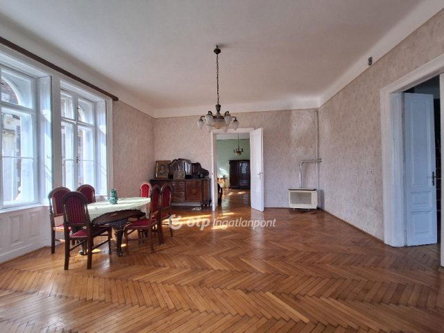 Eladó téglalakás, Budapesten, VIII. kerületben 124 M Ft