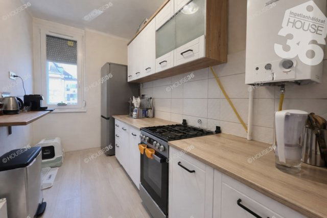 Eladó téglalakás, Kecskeméten 55.8 M Ft, 2 szobás