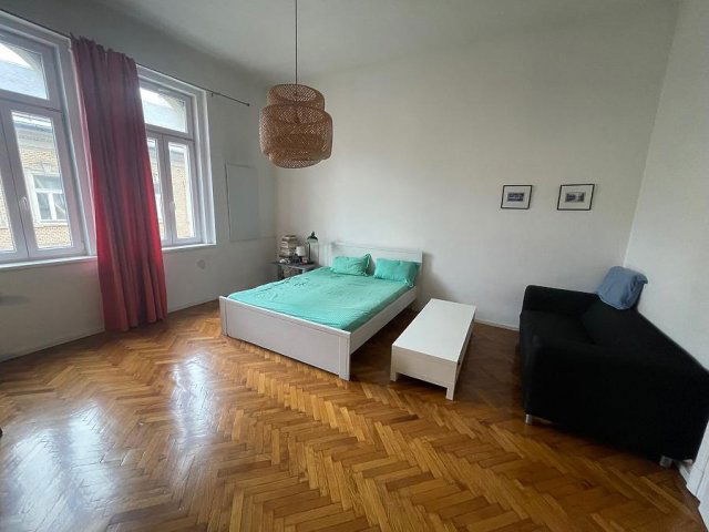 Eladó téglalakás, VII. kerületben, Rottenbiller utcában