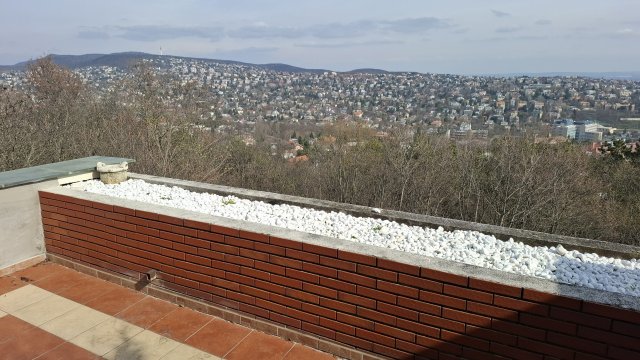 Kiadó téglalakás, albérlet, XII. kerületben, Zsolna utcában