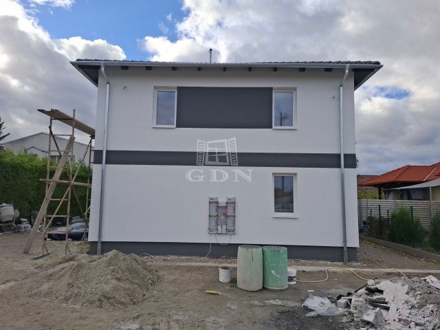 Eladó sorház, Szigetszentmártonban 74.9 M Ft, 4 szobás