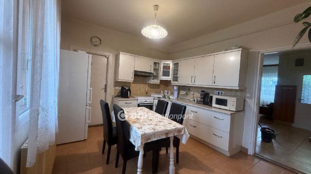 Eladó sorház, Szombathelyen 74 M Ft, 4 szobás