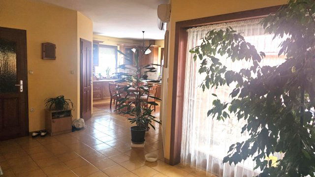 Eladó családi ház, Szolnokon 81.9 M Ft, 3 szobás