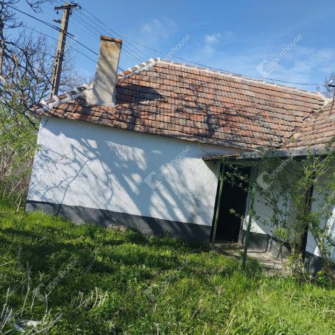 Eladó családi ház, Káptalanfán 7.5 M Ft, 3 szobás