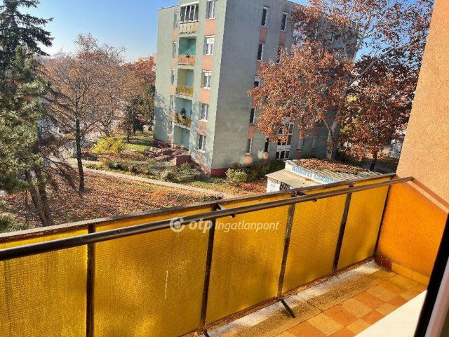 Eladó téglalakás, Nyíregyházán 43 M Ft, 2 szobás