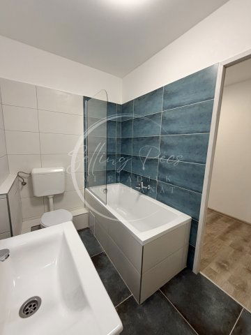 Eladó panellakás, Pécsett, Dóra utcában 57.9 M Ft, 3 szobás