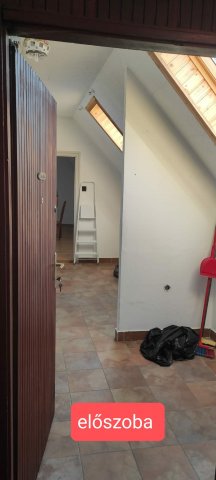 Eladó téglalakás, Veszprémben 50 M Ft, 1 szobás