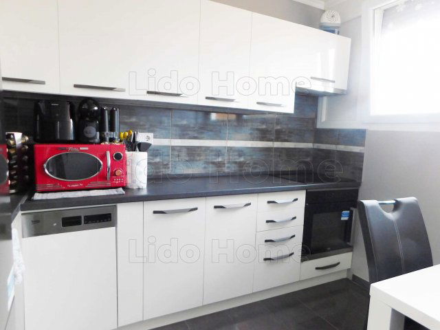 Eladó panellakás, Dombóváron 30.9 M Ft, 2 szobás