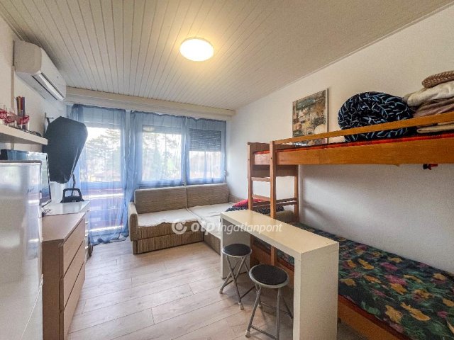 Eladó téglalakás, Siófokon 28 M Ft, 1 szobás