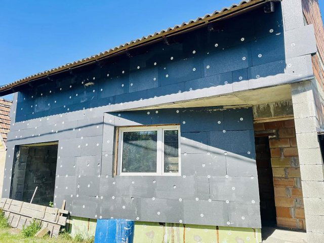 Eladó családi ház, Vácon 54 M Ft, 4 szobás