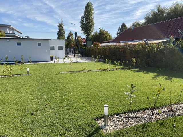 Eladó téglalakás, Szántódon 215.46 M Ft, 2+2 szobás