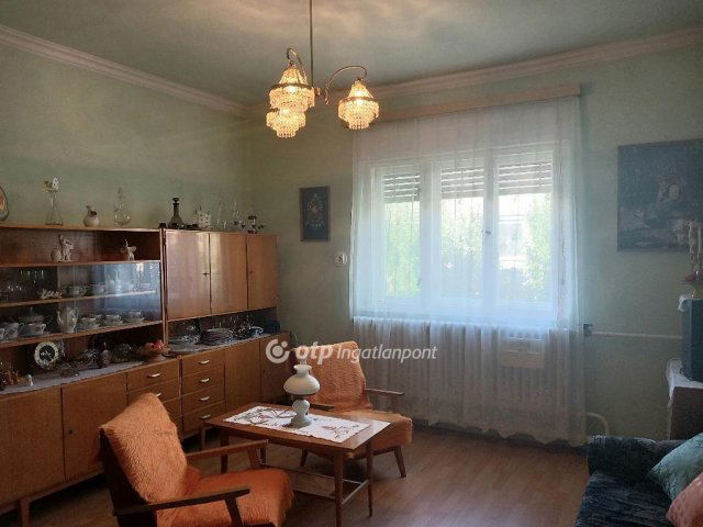 Eladó családi ház, Mikepércsen 58.99 M Ft, 2 szobás