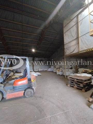 Kiadó ipari ingatlan, Ajkán 800 E Ft / hó / költözzbe.hu