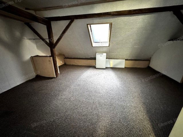 Eladó családi ház, Székesfehérvárott 71.99 M Ft, 6 szobás