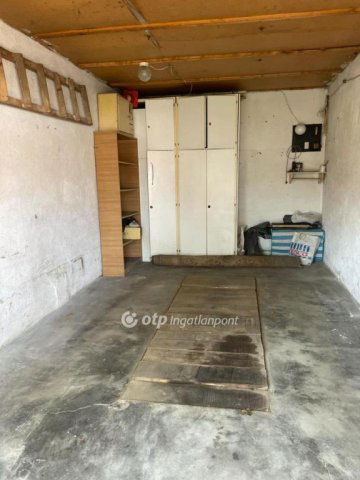 Eladó garázs, Egerben 9 M Ft / költözzbe.hu