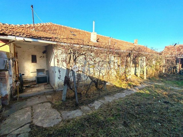 Eladó családi ház, Békéscsabán 9.99 M Ft, 3 szobás